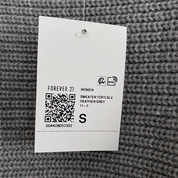 Ribbed Off-Shoulder Sweater - Picture 4 of 9